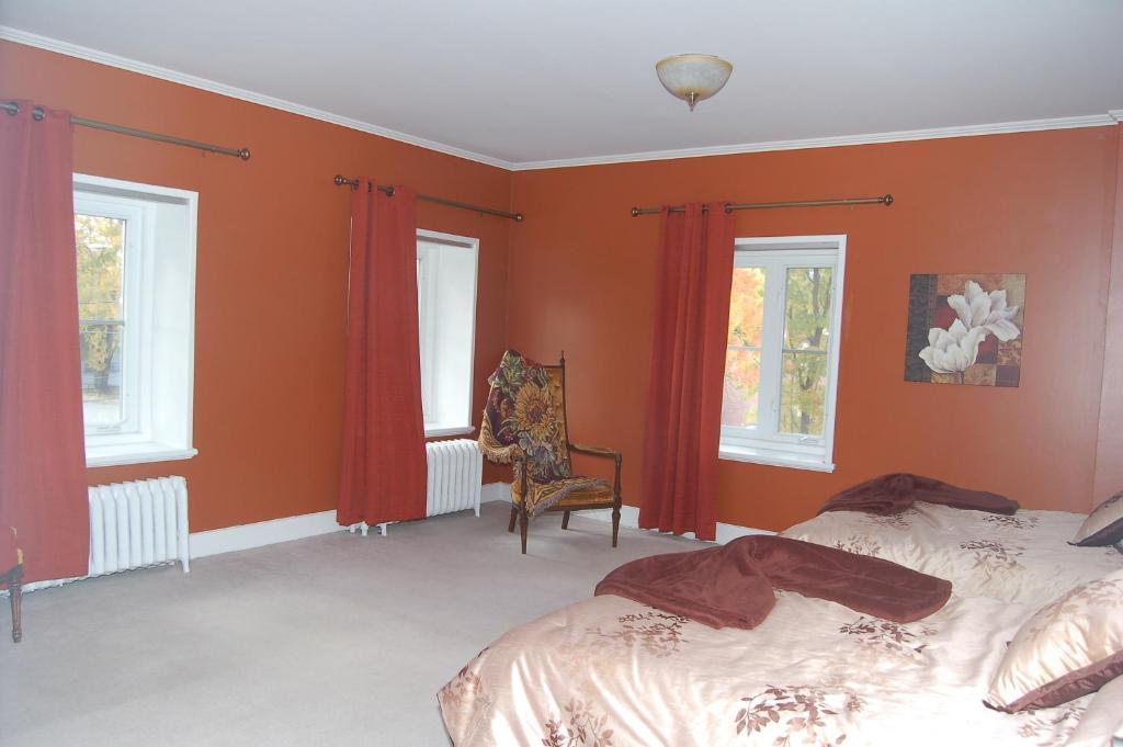 Gite Les 2 Soeurs Bed & Breakfast Roberval Room photo